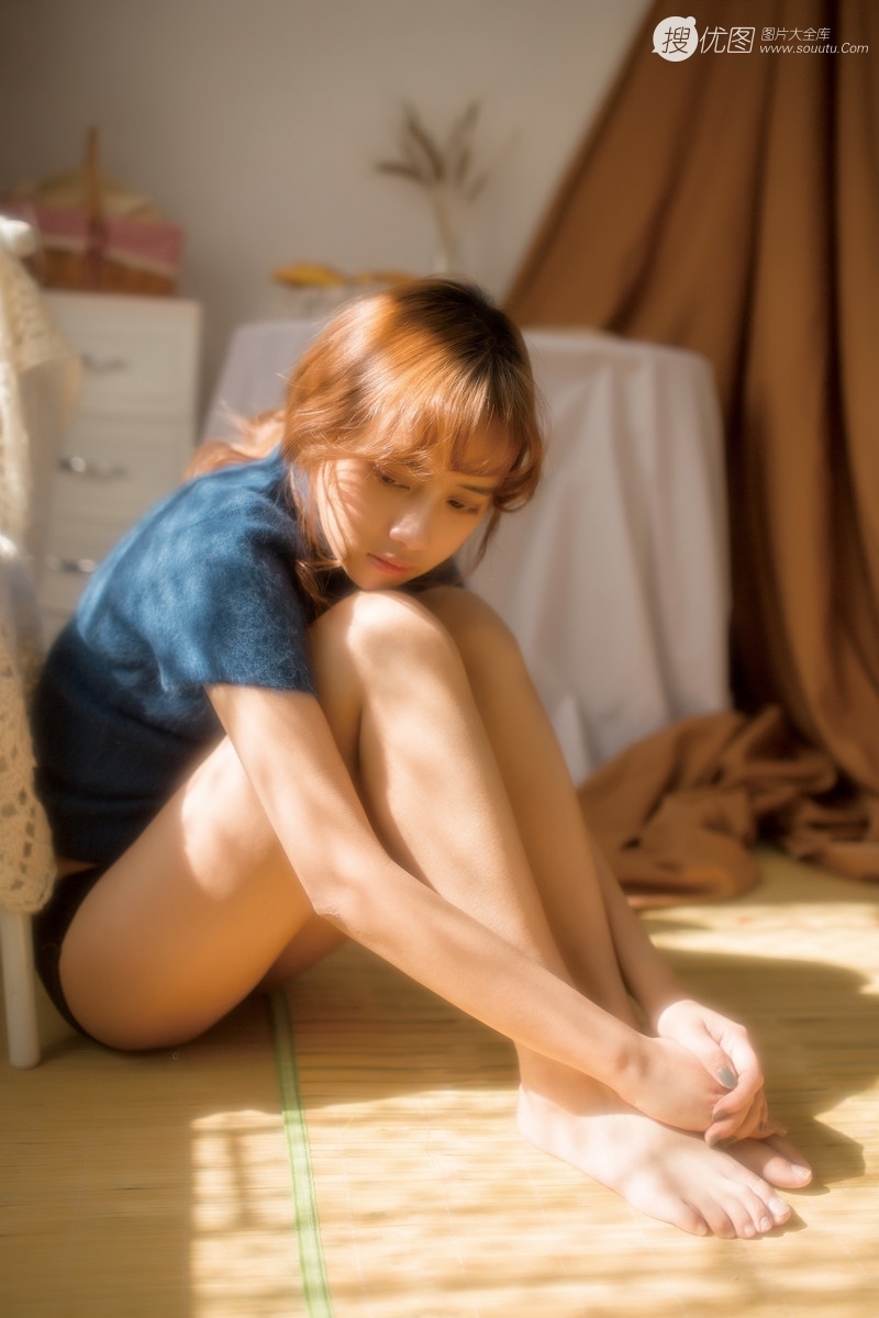 漂亮女孩美腿细腰养眼极品图库  第5张