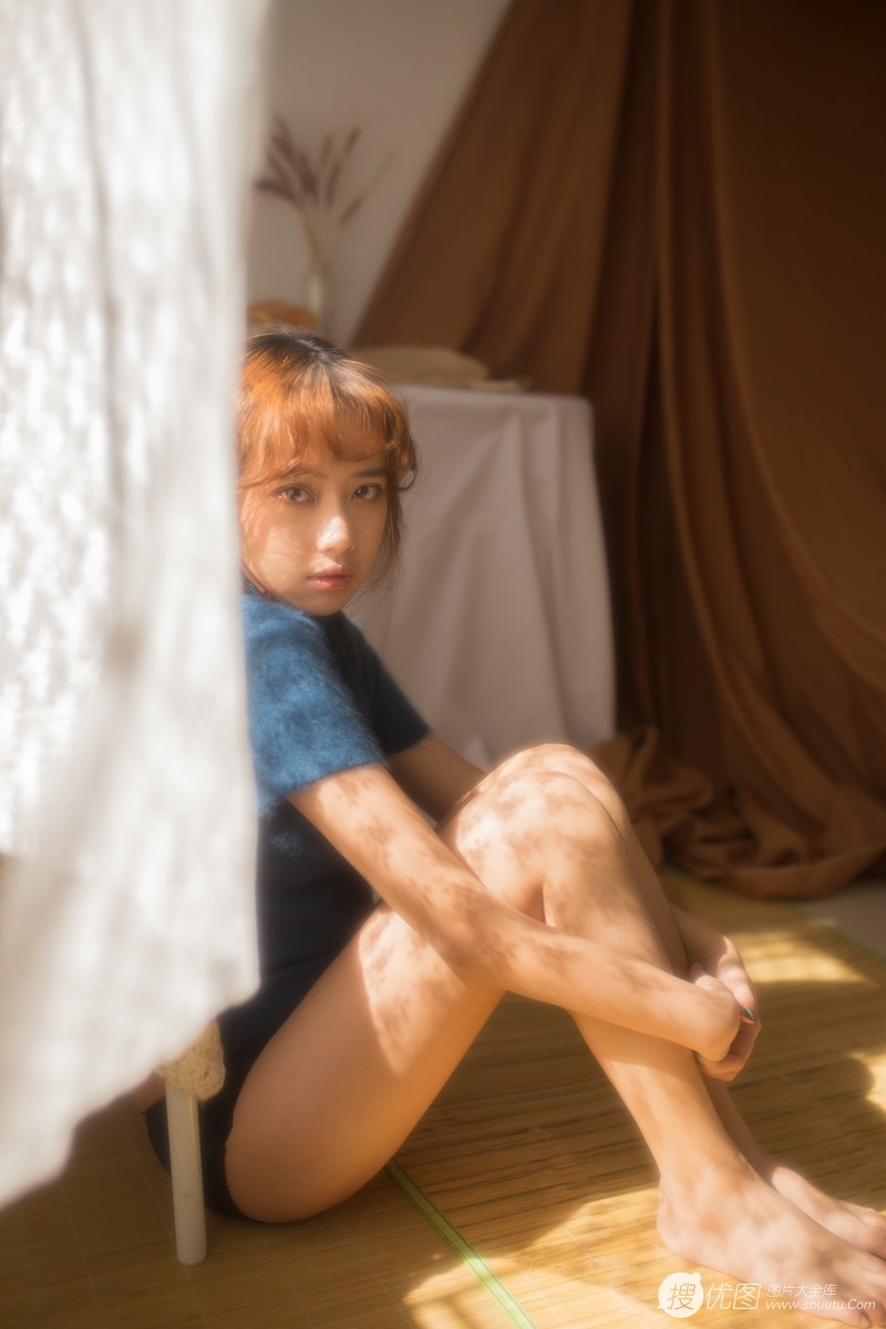 漂亮女孩美腿细腰养眼极品图库  第10张