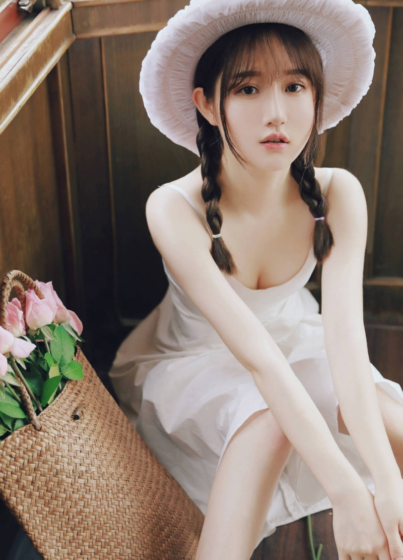 麻花辫美少女清新脱俗个人写真  第7张