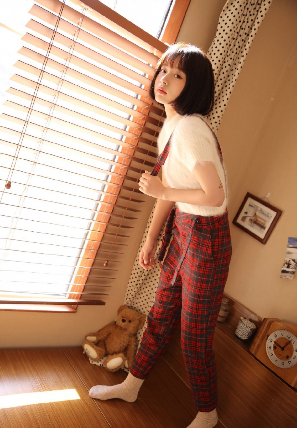 早安少女齐耳短发俏皮可爱写真  第6张