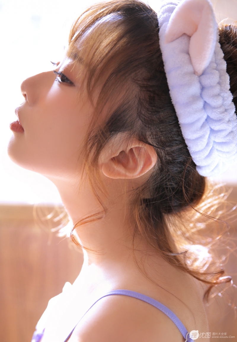 大眼妹子长得亭亭玉立曼妙写真  第7张