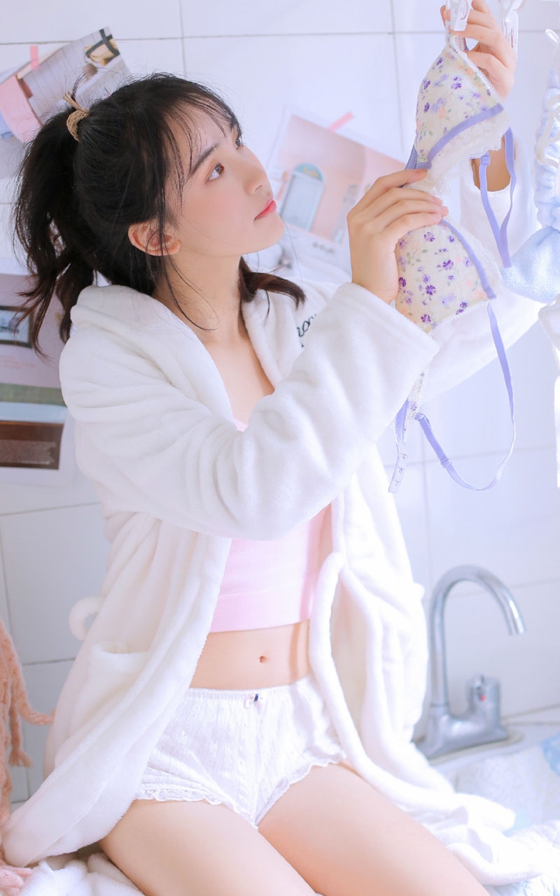 极品尤物柔若无骨曼妙迷人写真  第5张
