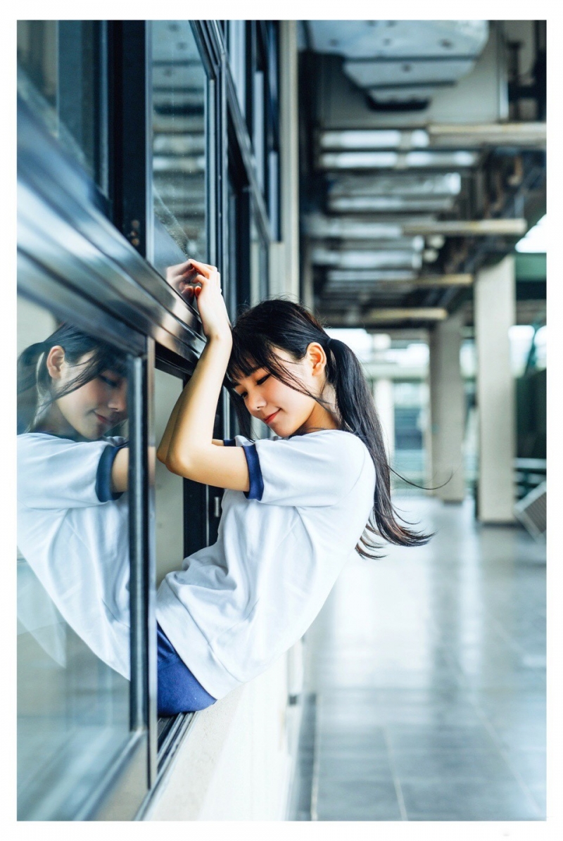 双马尾少女休闲体操服户外写真  第8张