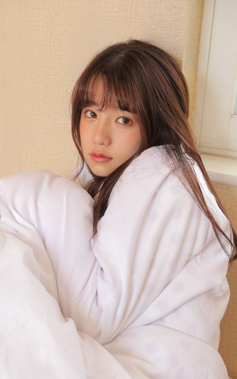 邻家小妹杏眸含水娇媚女生图片  第4张