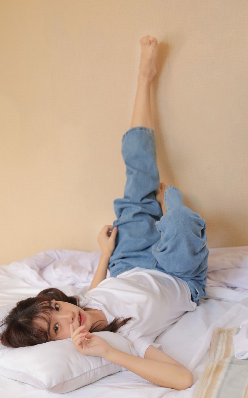 邻家小妹杏眸含水娇媚女生图片  第10张