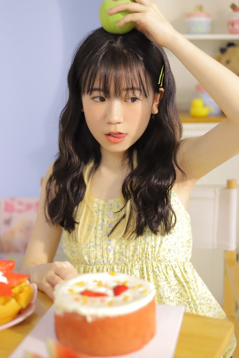 吊带少女粉面桃腮唯美养眼写真  第4张