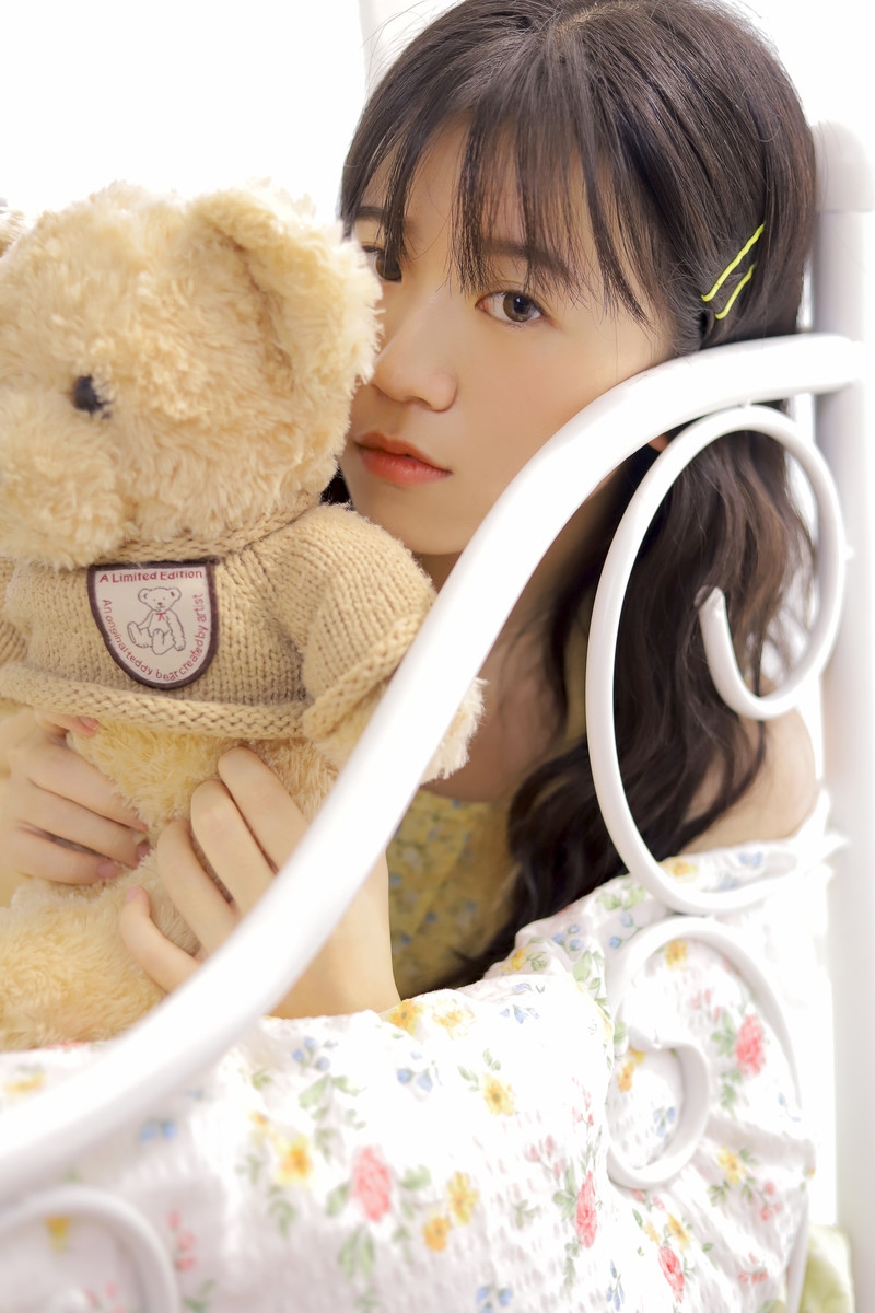 吊带少女粉面桃腮唯美养眼写真  第8张