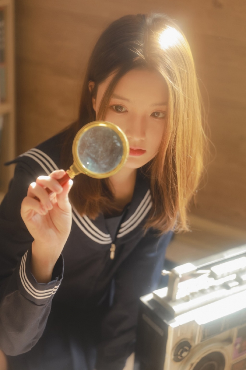 阳光美女黑丝jk制服女生照片  第3张