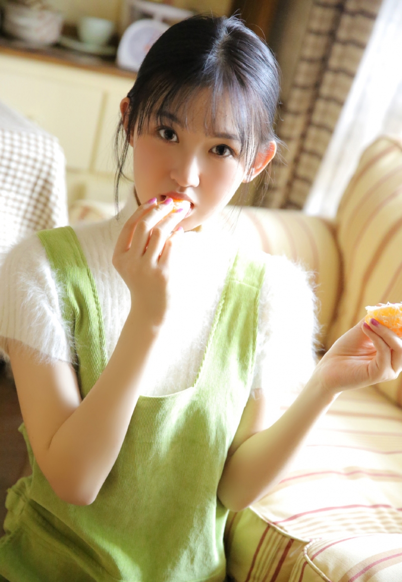 佛系少女青春洋溢活力美女图  第8张