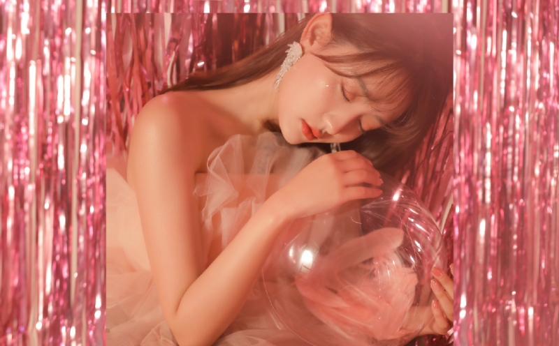 金发少女露肩纱裙梦幻唯美写真  第4张
