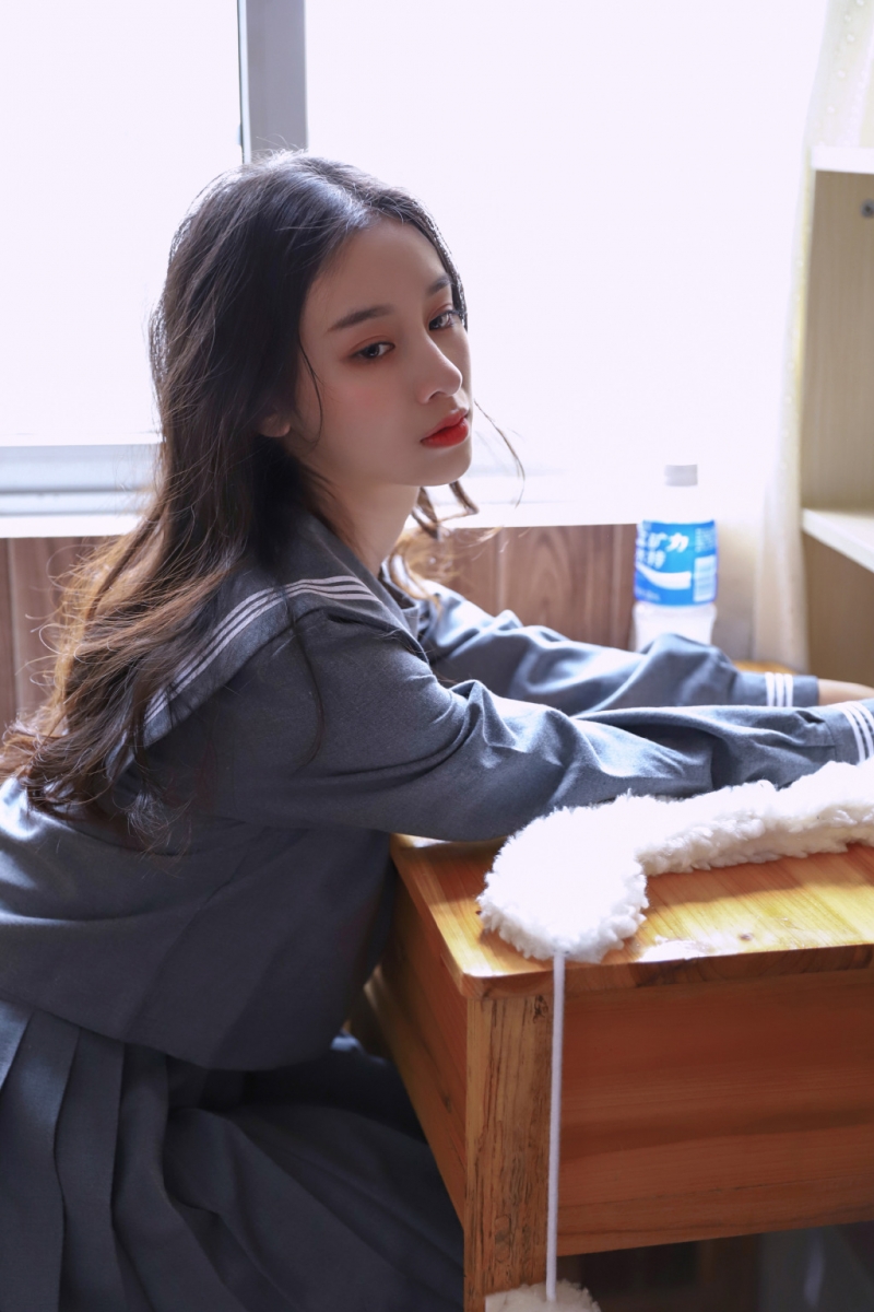 JK制服美女学生妹清纯动人写真  第3张