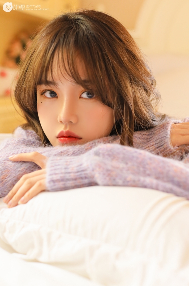 纯情少女细长美腿室内个人写真  第6张