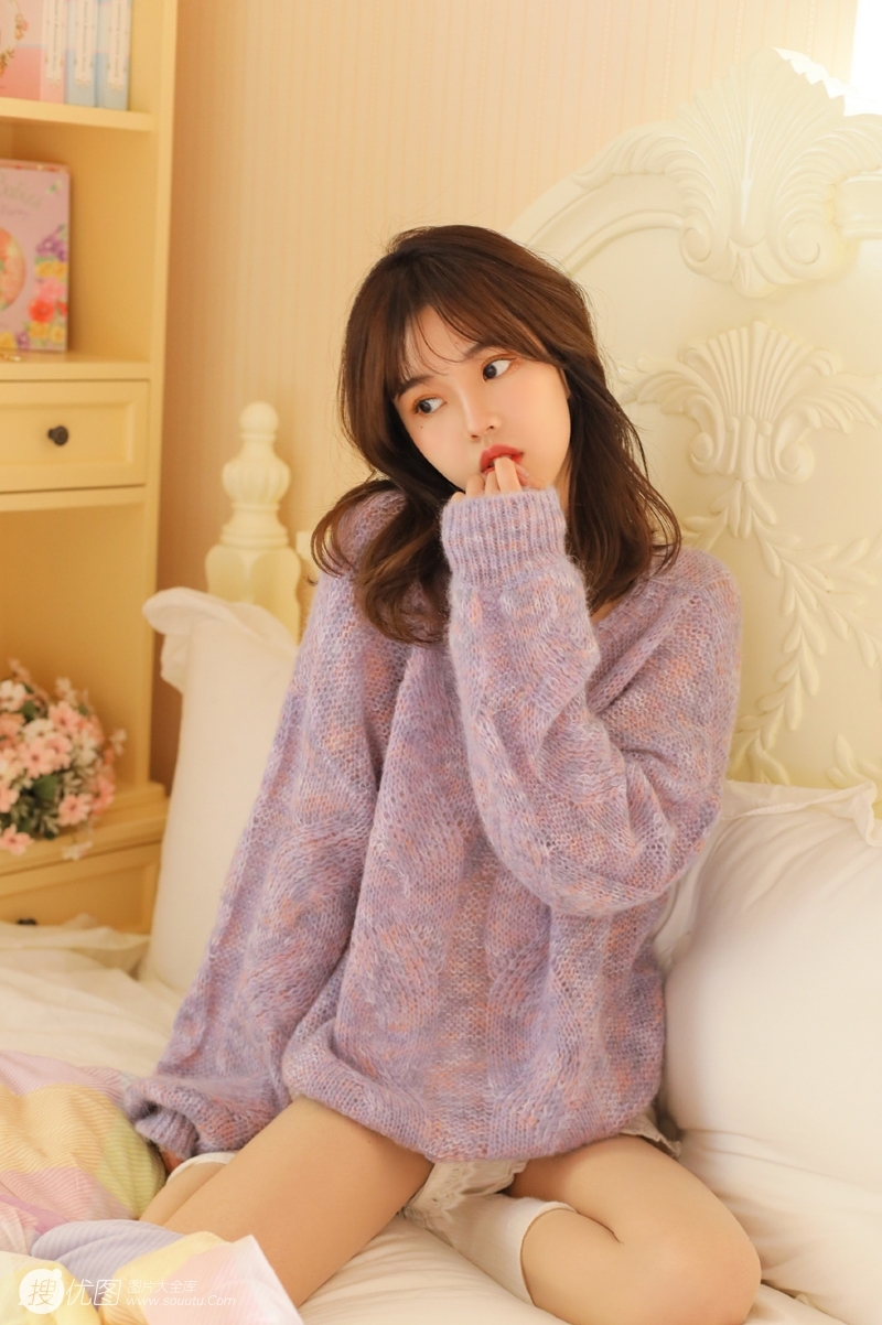 纯情少女细长美腿室内个人写真  第11张