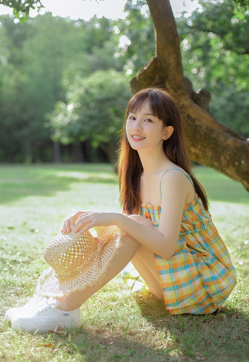 日系小清新美女吊带连衣裙写真  第7张