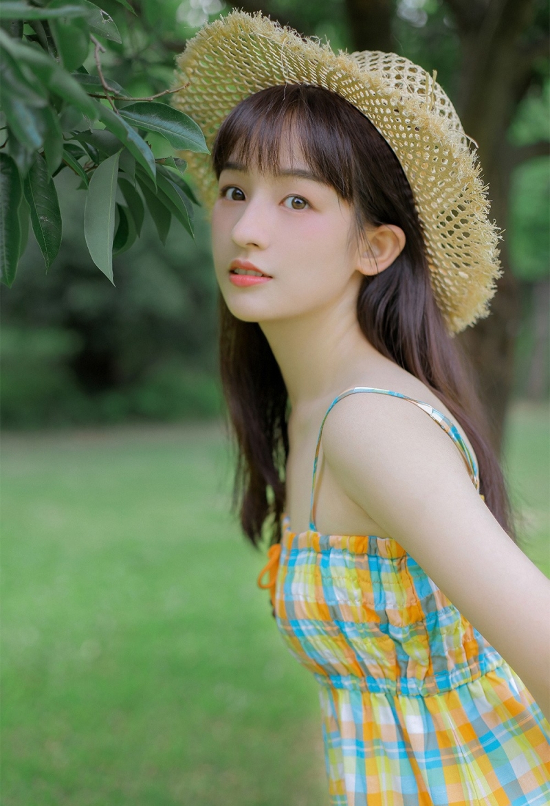 日系小清新美女吊带连衣裙写真  第8张
