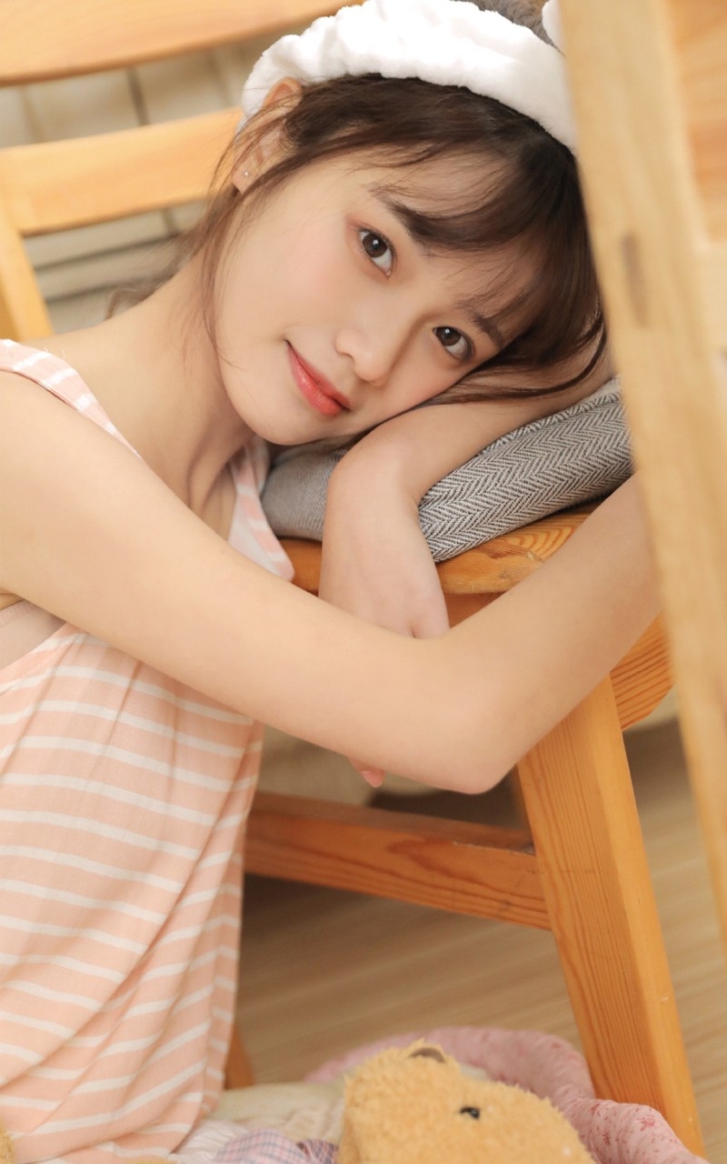 单马尾萌妹子白嫩肌肤私房写真  第4张
