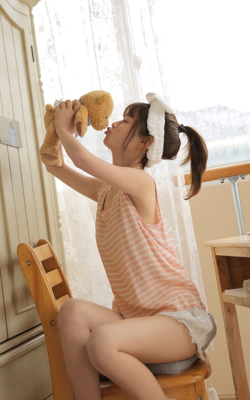 单马尾萌妹子白嫩肌肤私房写真  第7张