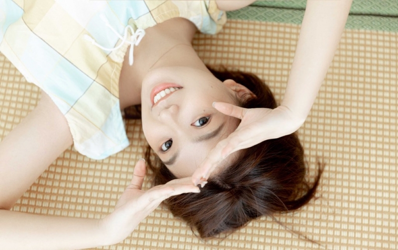 睡衣美女齐耳短发清新可人写真  第9张