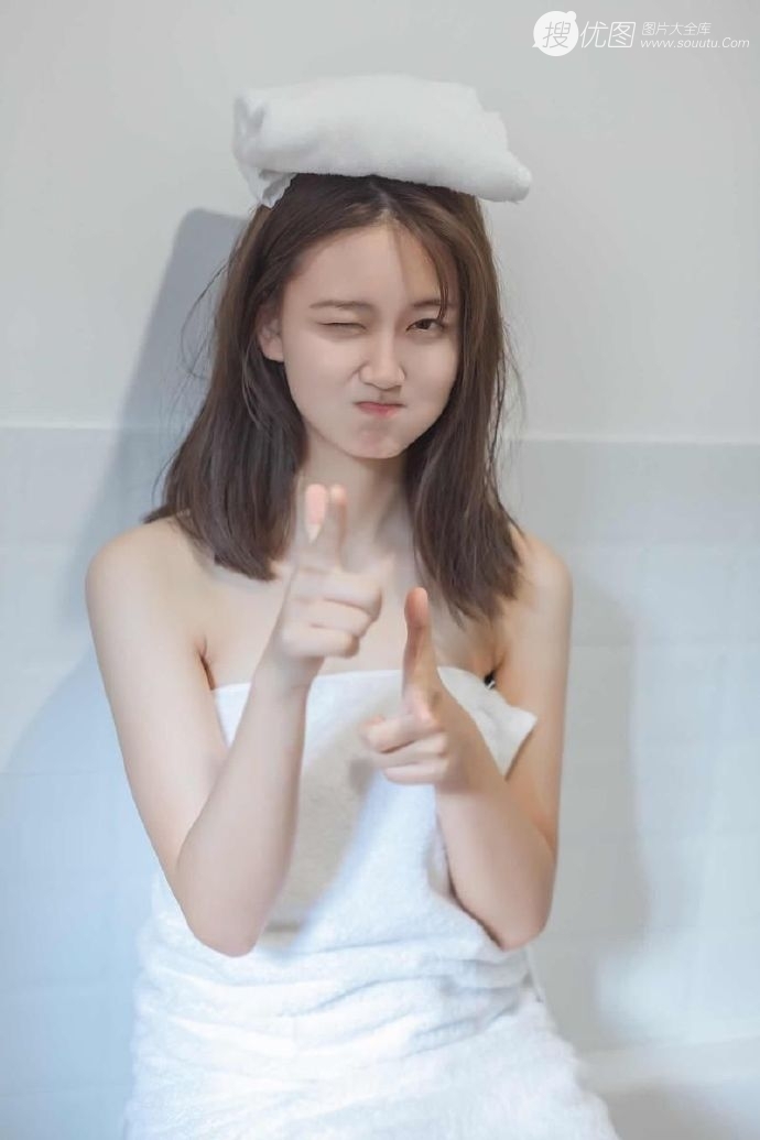 浴巾美女苗条身材白嫩肌肤写真  第5张