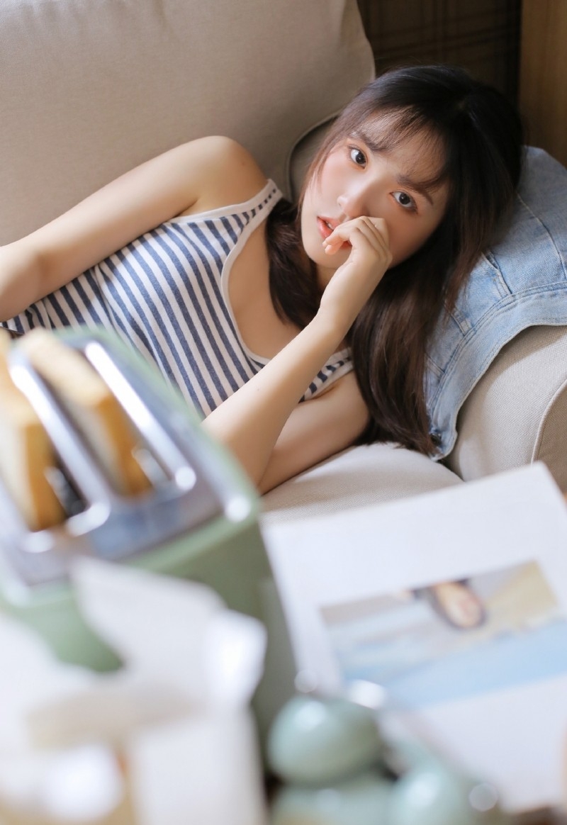 大长腿美女苗条好身材私房写真  第5张