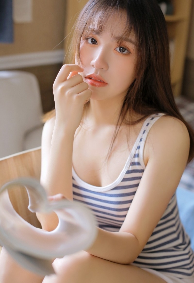 大长腿美女苗条好身材私房写真  第7张
