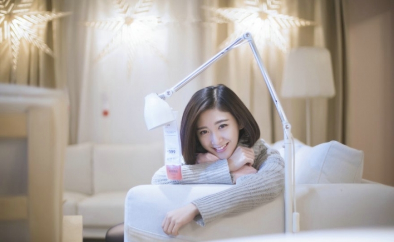 小清新短发美女治愈系笑容写真  第9张