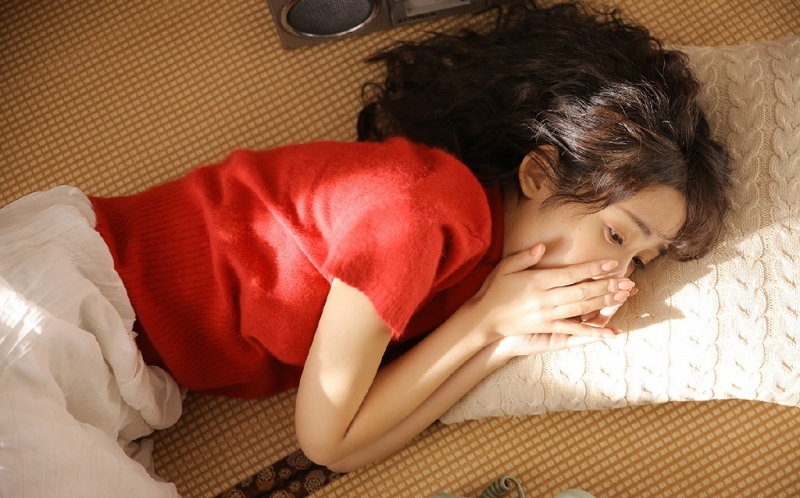 羊毛卷萌妹子精致漂亮脸蛋写真  第8张