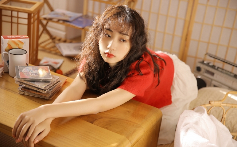 羊毛卷萌妹子精致漂亮脸蛋写真  第9张