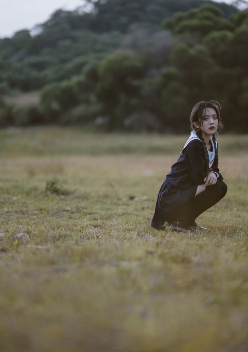 麻花辫美女学生妹日系制服写真  第7张