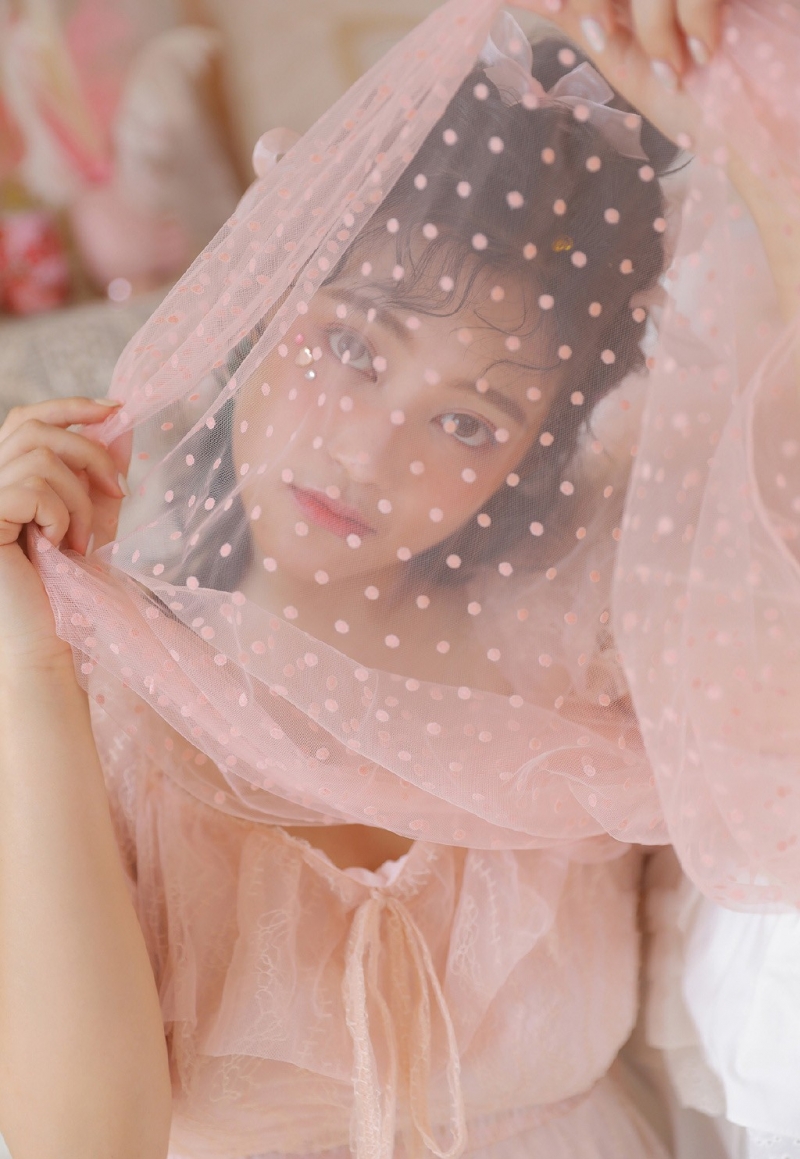 粉嫩少女蕾丝纱裙清纯动人写真  第4张
