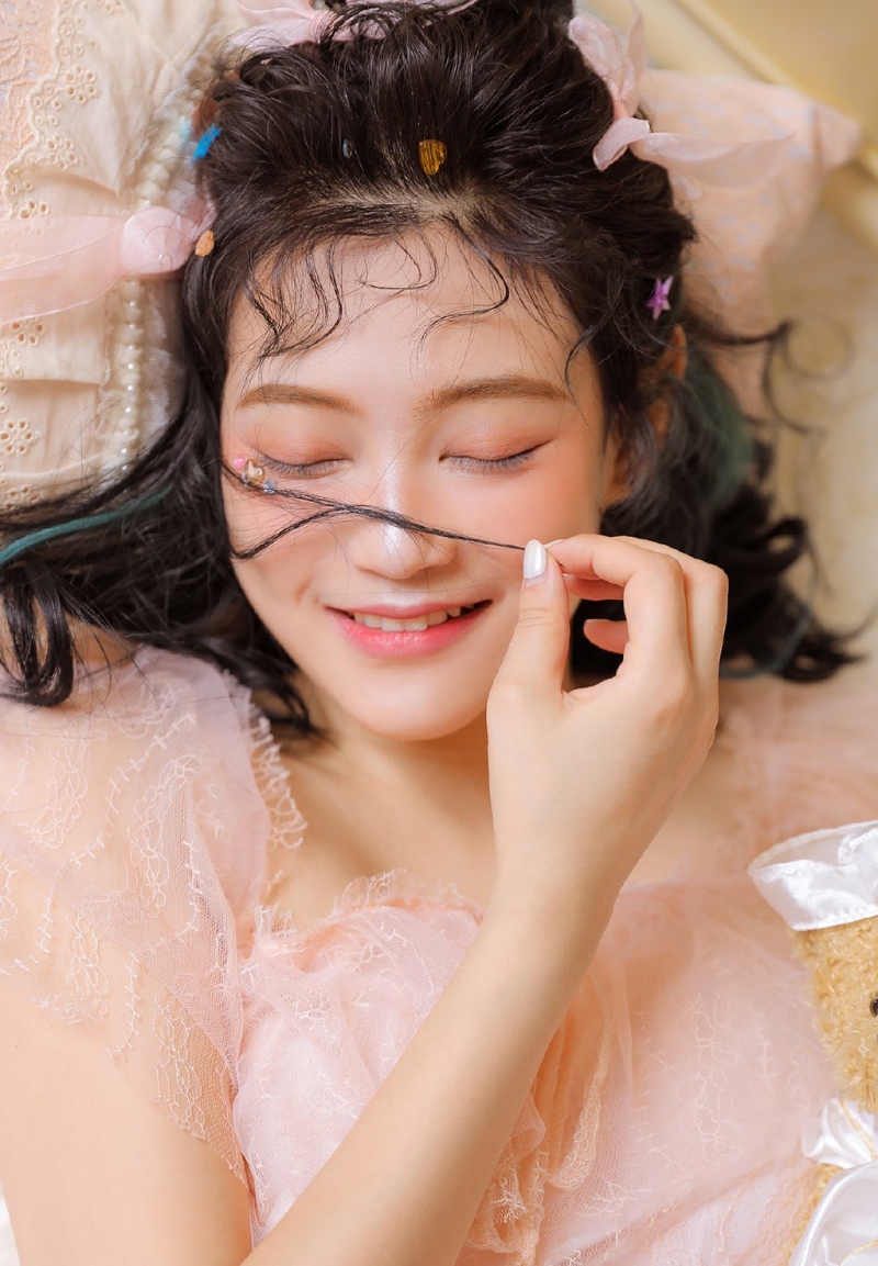粉嫩少女蕾丝纱裙清纯动人写真  第7张