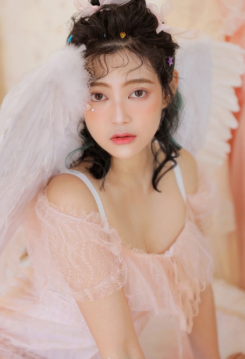 粉嫩少女蕾丝纱裙清纯动人写真  第14张