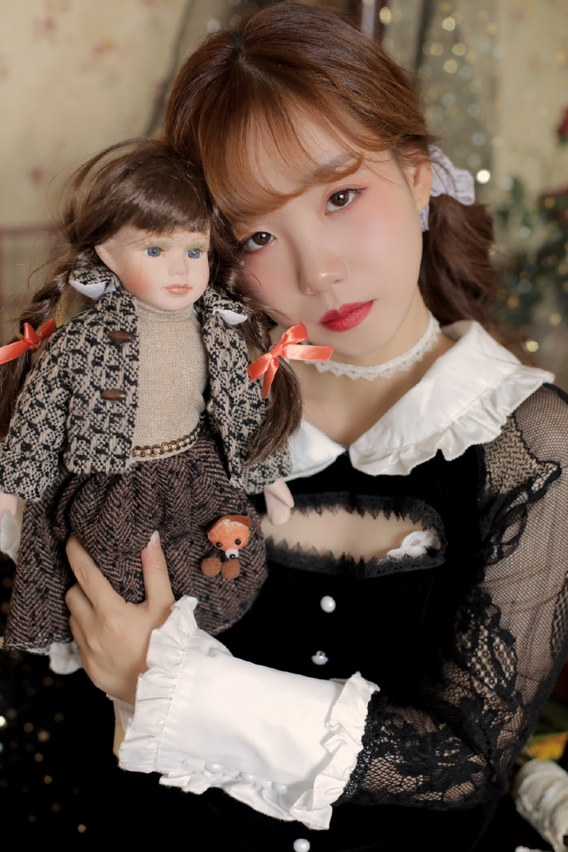 洛丽塔洋装萌妹子白丝美腿写真  第2张