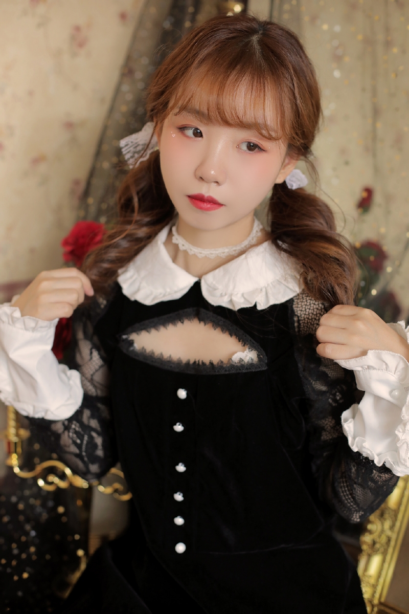 洛丽塔洋装萌妹子白丝美腿写真  第6张