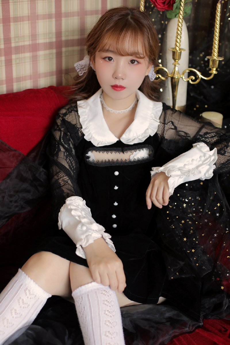 洛丽塔洋装萌妹子白丝美腿写真  第7张