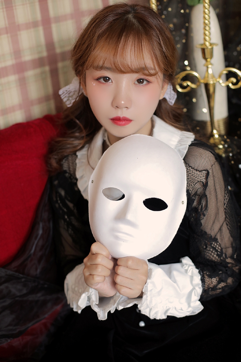 洛丽塔洋装萌妹子白丝美腿写真  第9张
