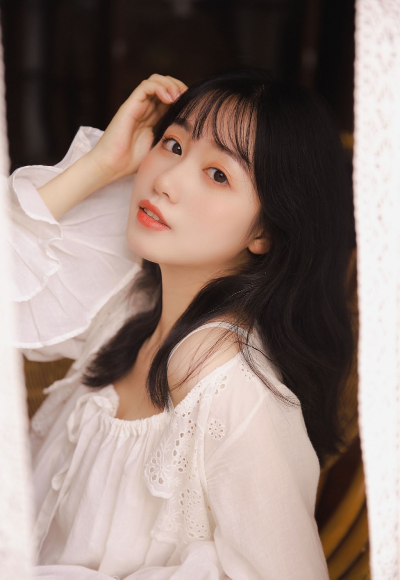 邻家女孩漂亮脸蛋精致侧颜写真  第5张