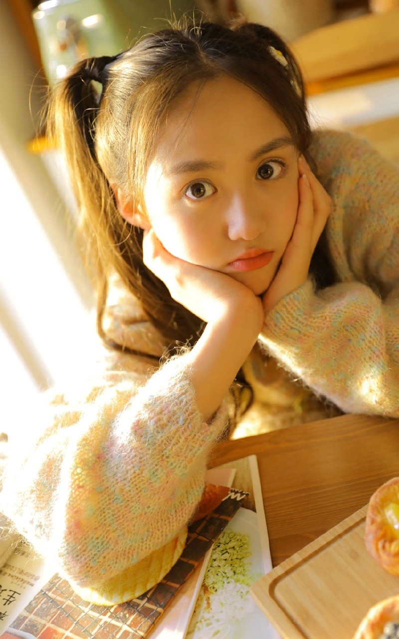双马尾辫萝莉调皮搞怪居家写真  第4张