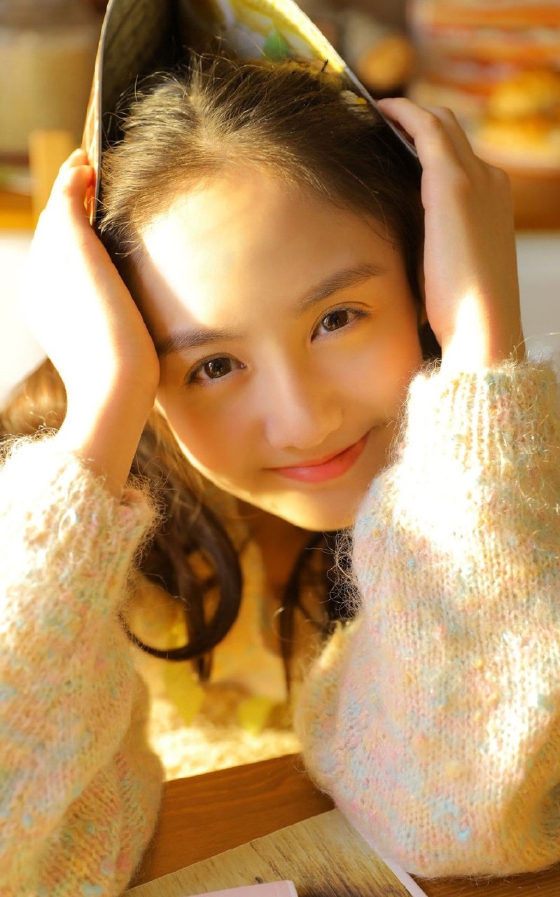 双马尾辫萝莉调皮搞怪居家写真  第9张