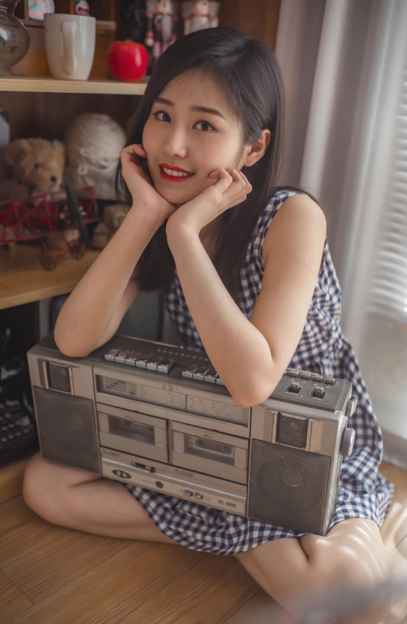 清纯美女长发披肩笑容甜美写真  第3张