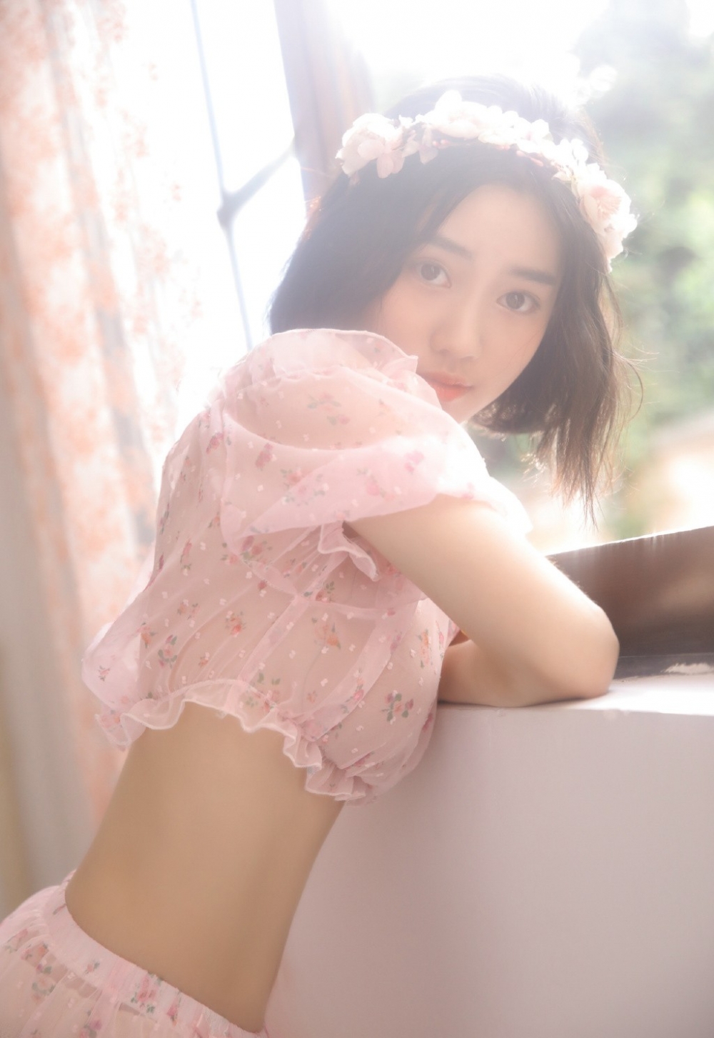 甜美少女小蛮腰大长腿精选图片  第7张