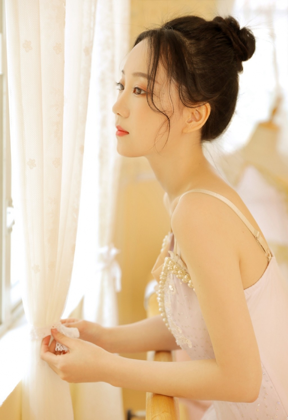 芭蕾舞美少女白丝美腿私房美图  第3张