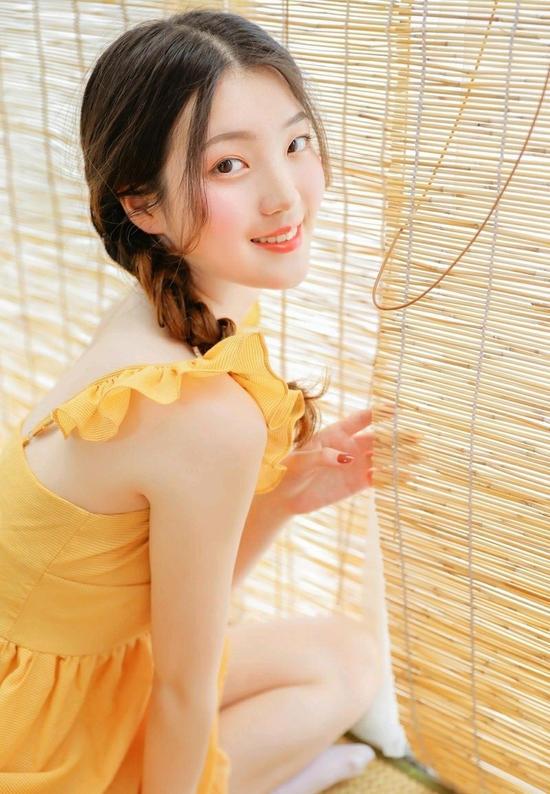 麻花辫美女萝莉光滑牛奶肌写真  第8张