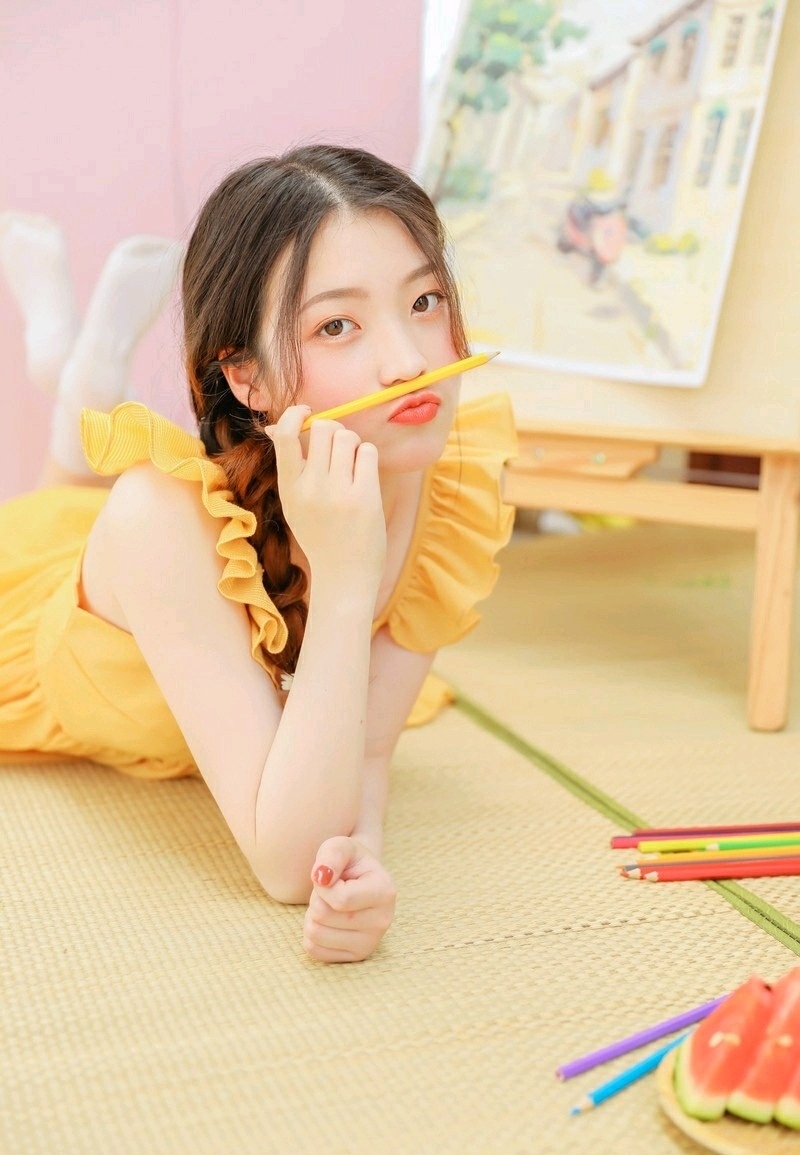 麻花辫美女萝莉光滑牛奶肌写真  第9张