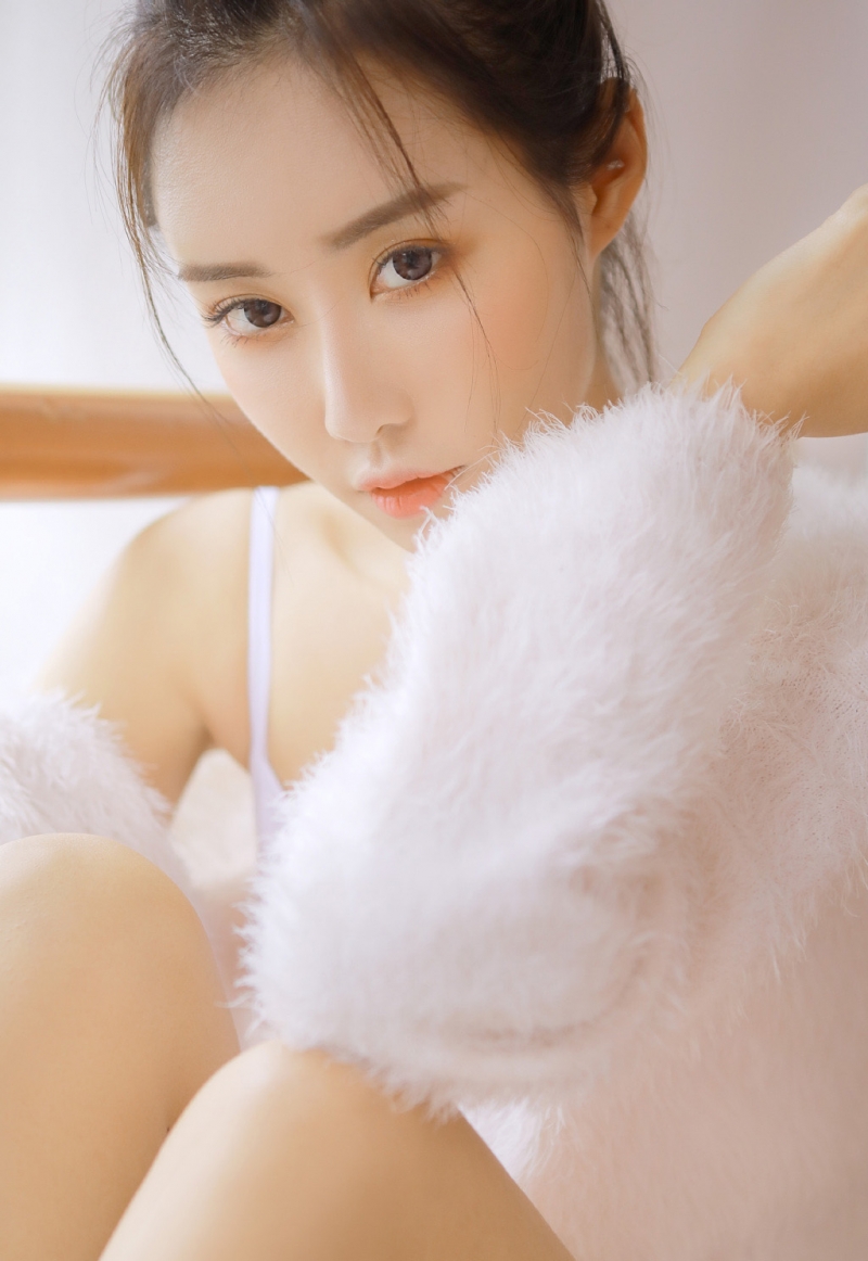 芭蕾舞美女光滑牛奶肌私房写真  第8张