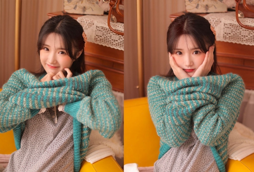 俏皮可爱毛衣美女室内个人写真  第4张