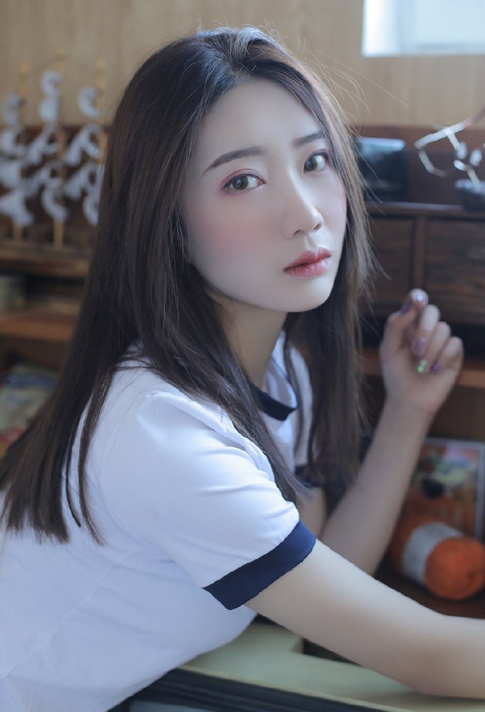 体操服美女白皙大长腿写真套图  第2张