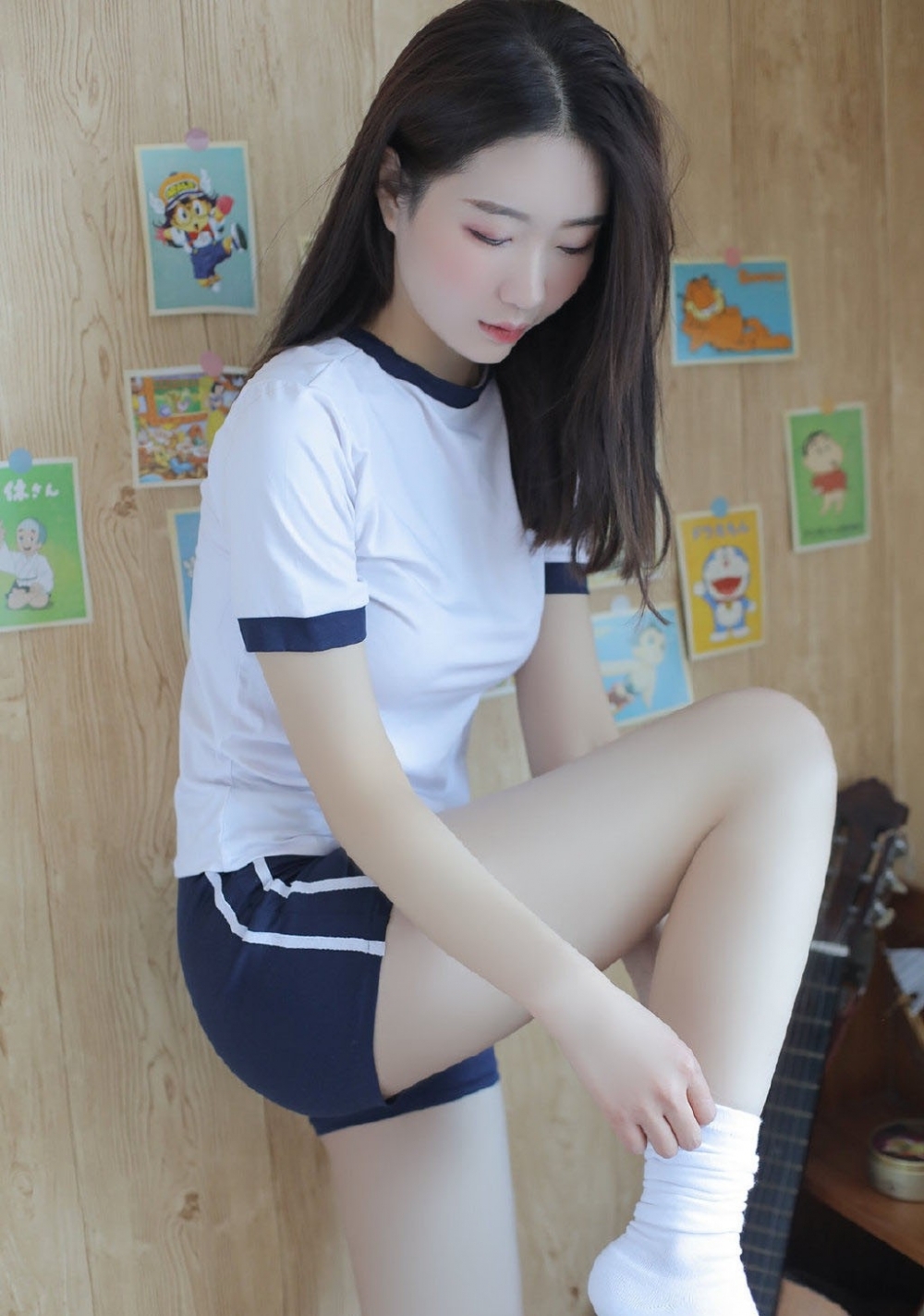 体操服美女白皙大长腿写真套图  第8张
