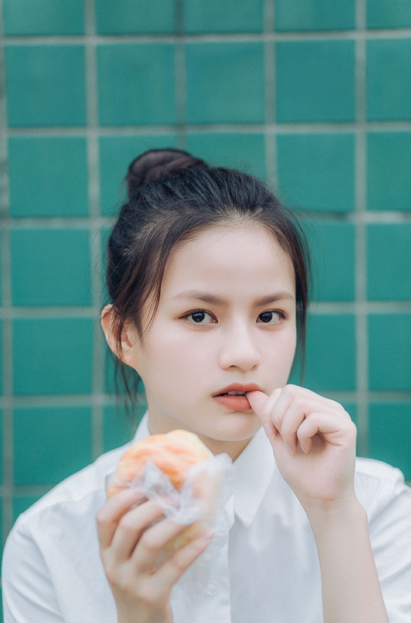 丸子头美女学生妹清新脱俗私拍  第1张