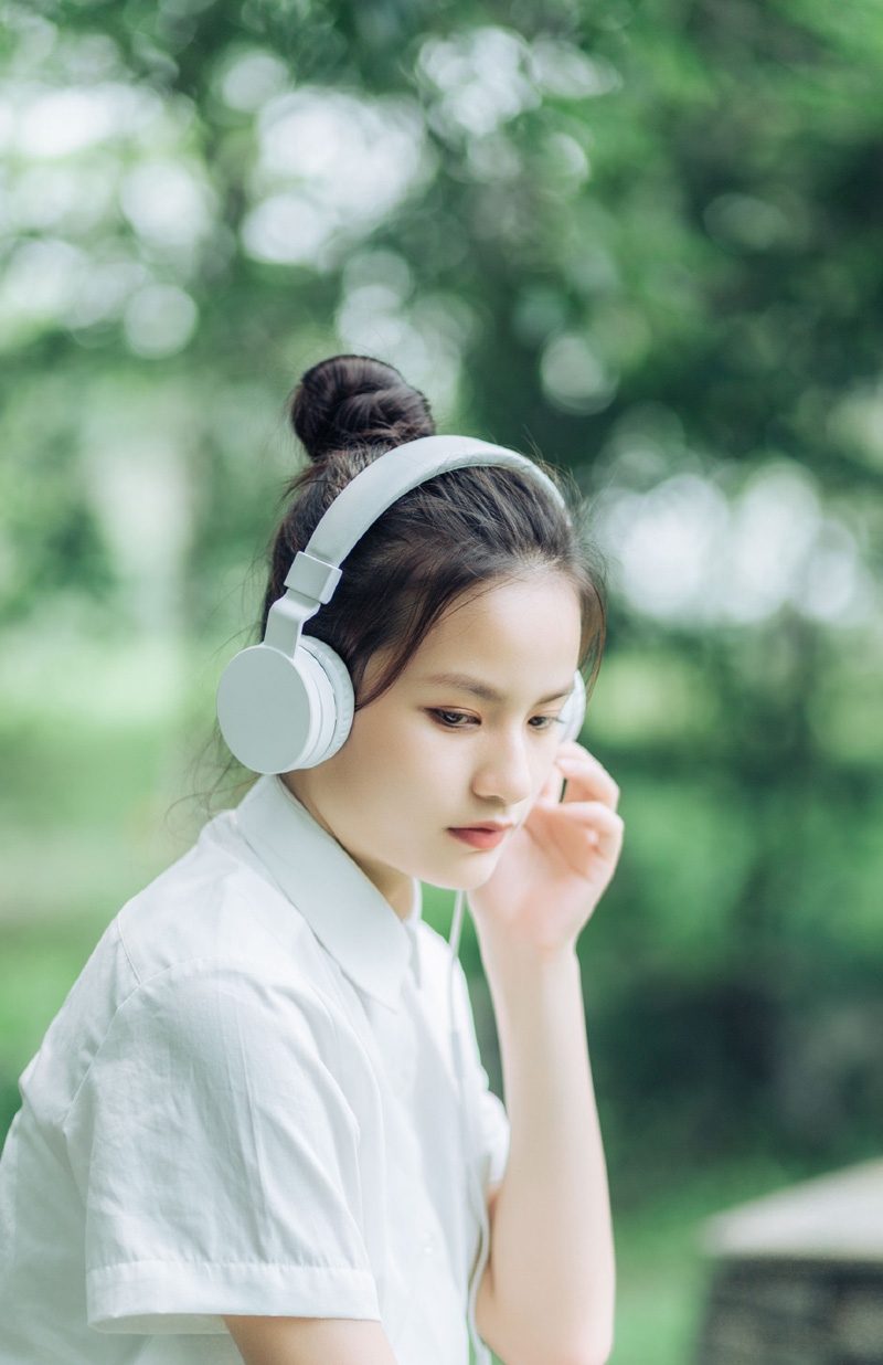 丸子头美女学生妹清新脱俗私拍  第3张